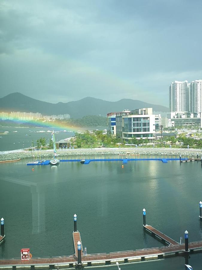 Lotte Castle Marina Aparthotel Yeosu Exterior foto